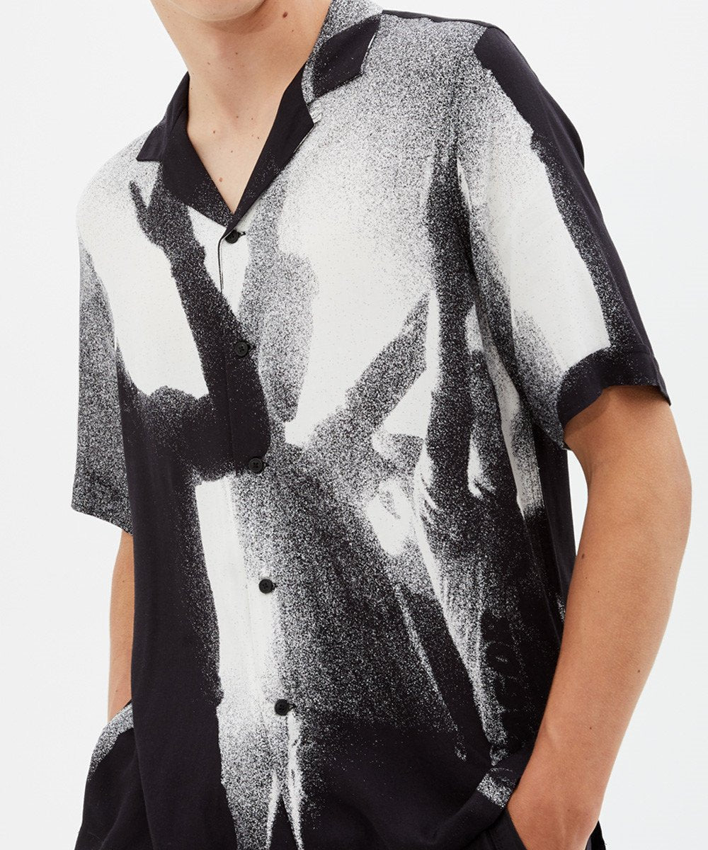 Mens Dancers Resort Ss Shirt Regular Shirts - Black