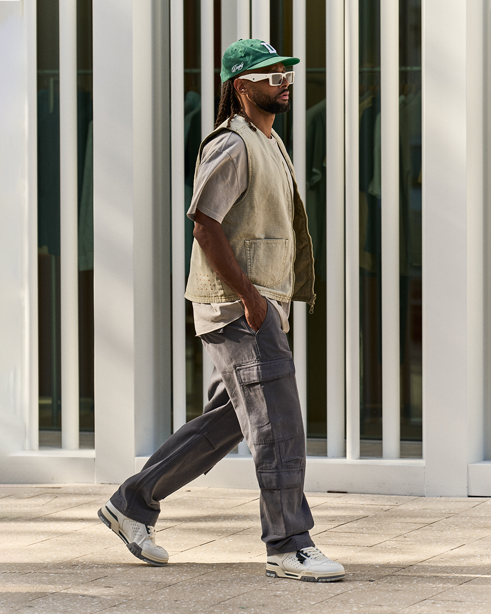 MENS BATTLER VEST KHAKI VESTS