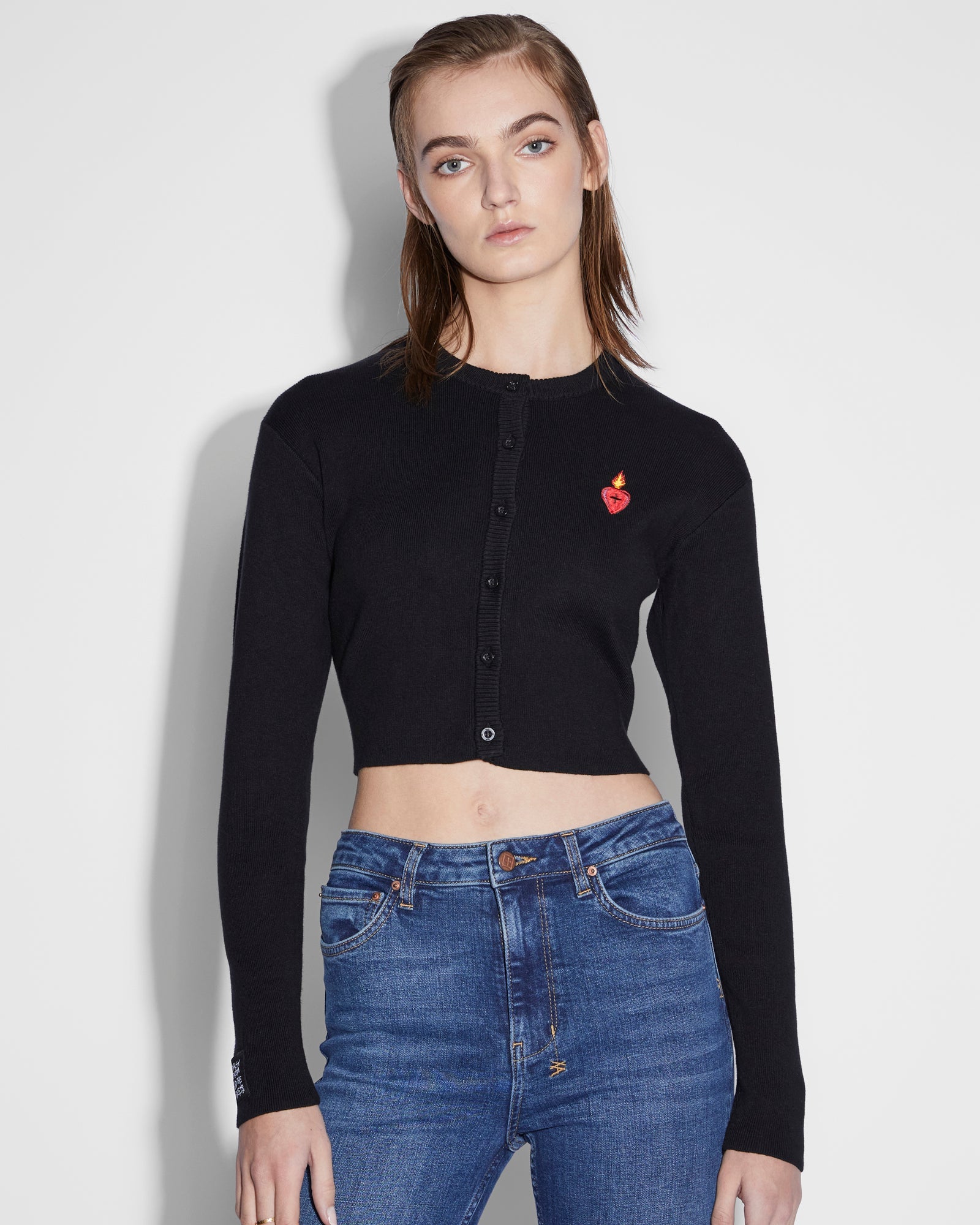 WOMENS SHRUNKEN CARDI BLACK EMBLAZED FITTED KNITWEAR