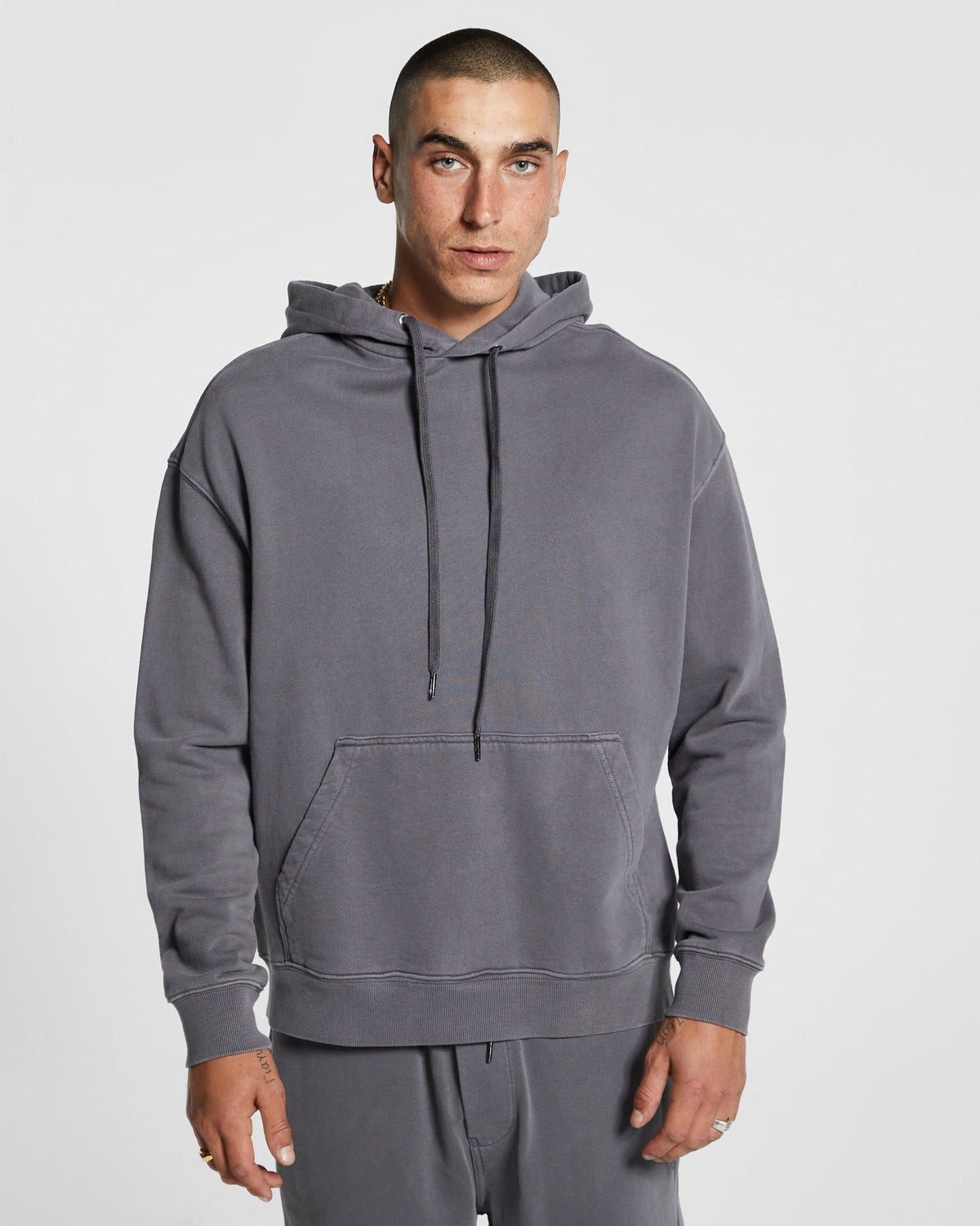 MENS 4 X 4 BIGGIE HOODIE CHARCOAL FLEECE