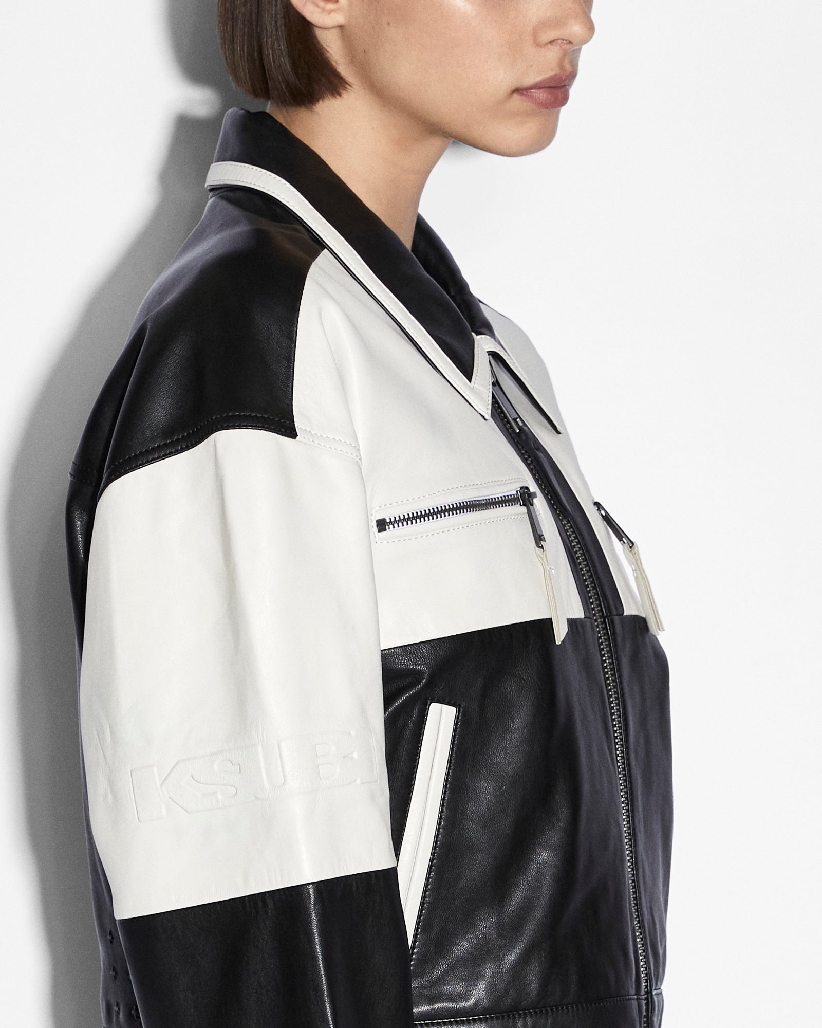 EMBLEM BOXY BIKER BLACK/WHITE