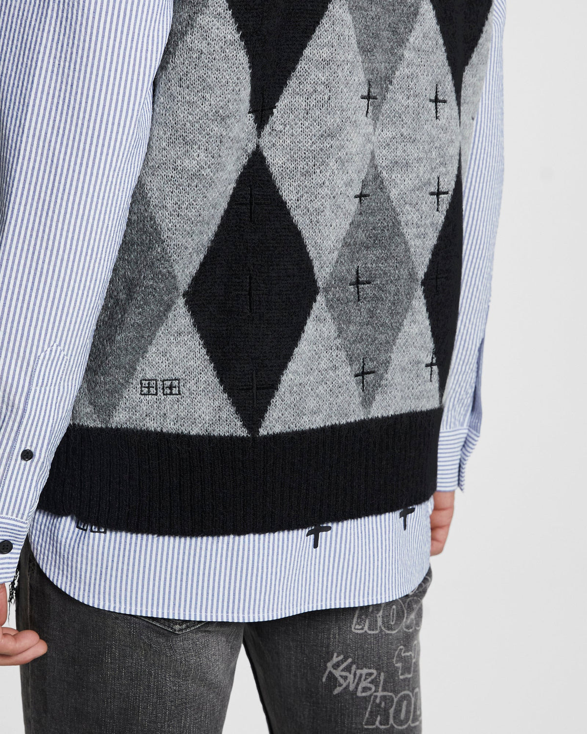 MENS OLD DOLLAR VEST GREY KNITWEAR