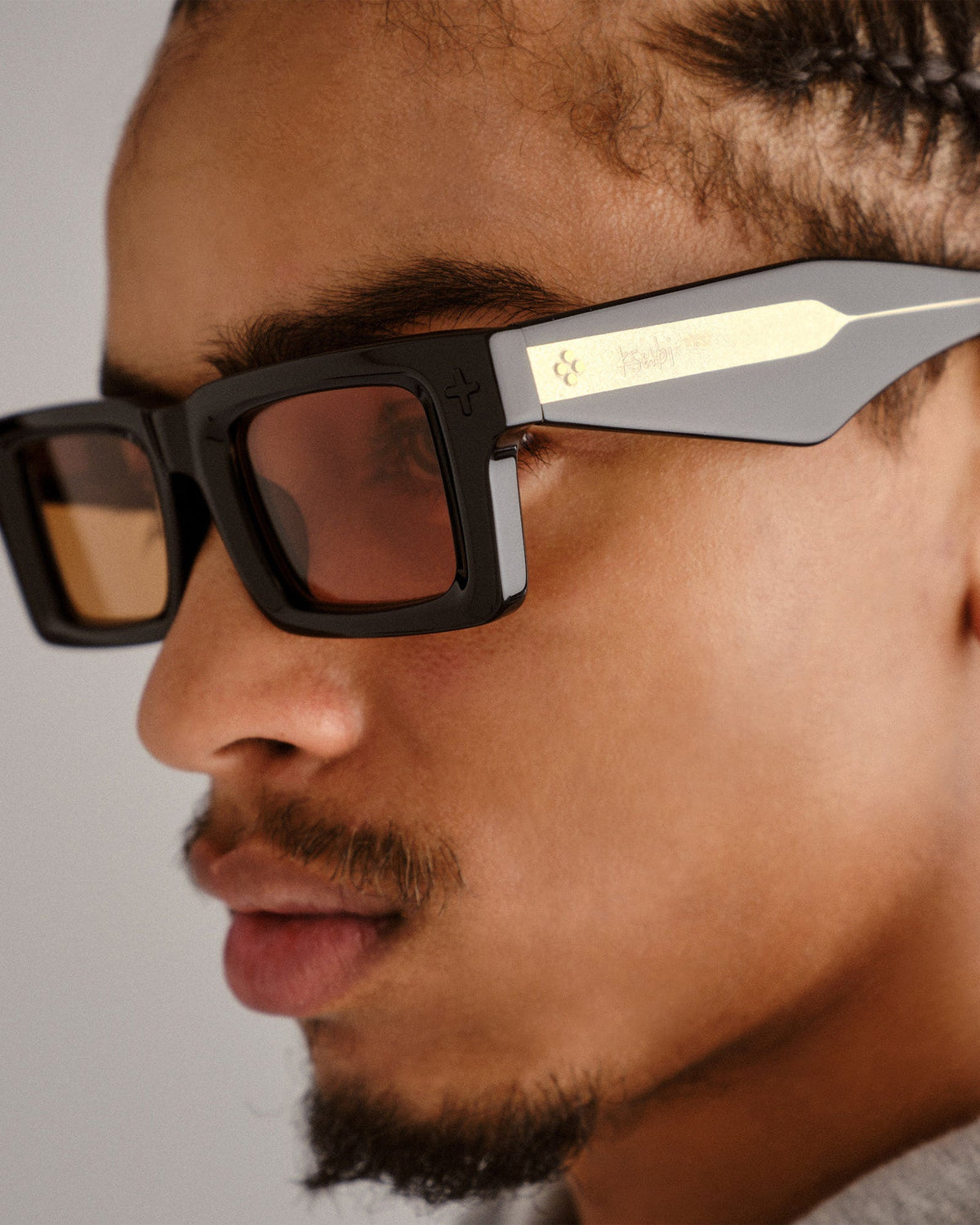 SMITHS SUNGLASSES BLACK GOLD EYEWEAR