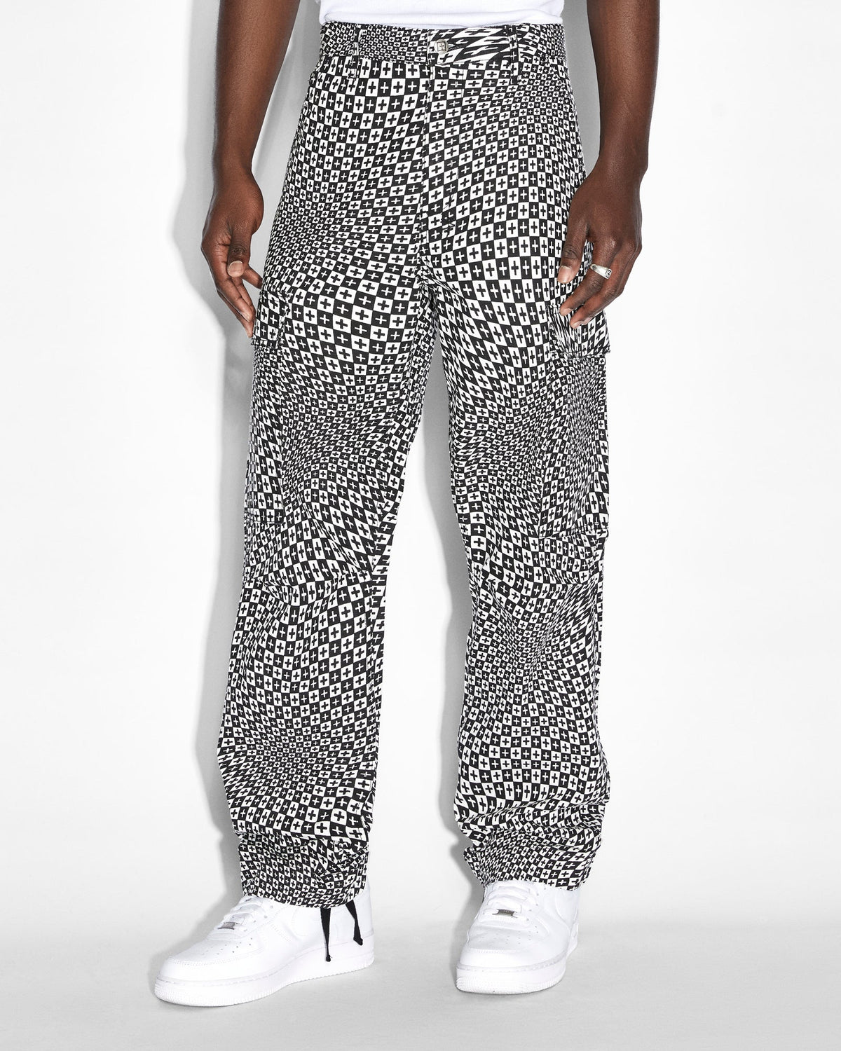 MENS FUGITIVE CARGO PANT CHECK OUT BLACK PANTS