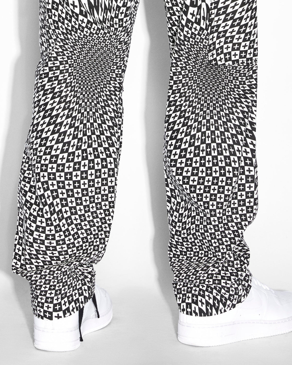 MENS FUGITIVE CARGO PANT CHECK OUT BLACK PANTS