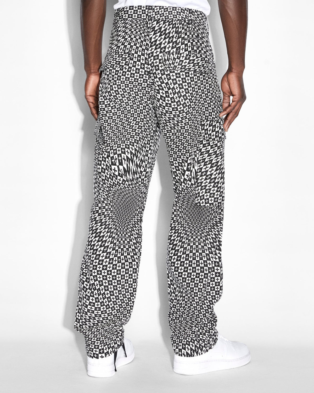 MENS FUGITIVE CARGO PANT CHECK OUT BLACK PANTS