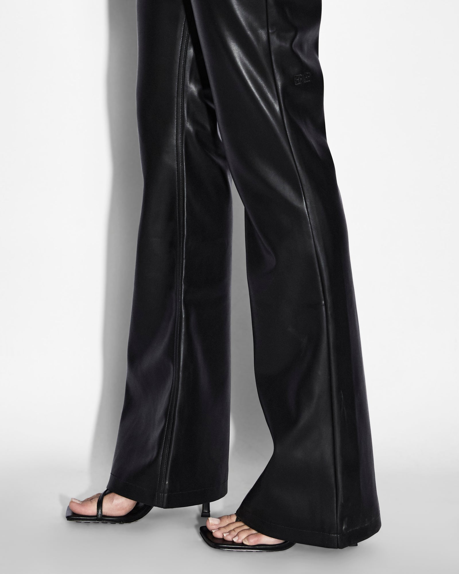 WOMENS SOHO PANT BLACK PANTS