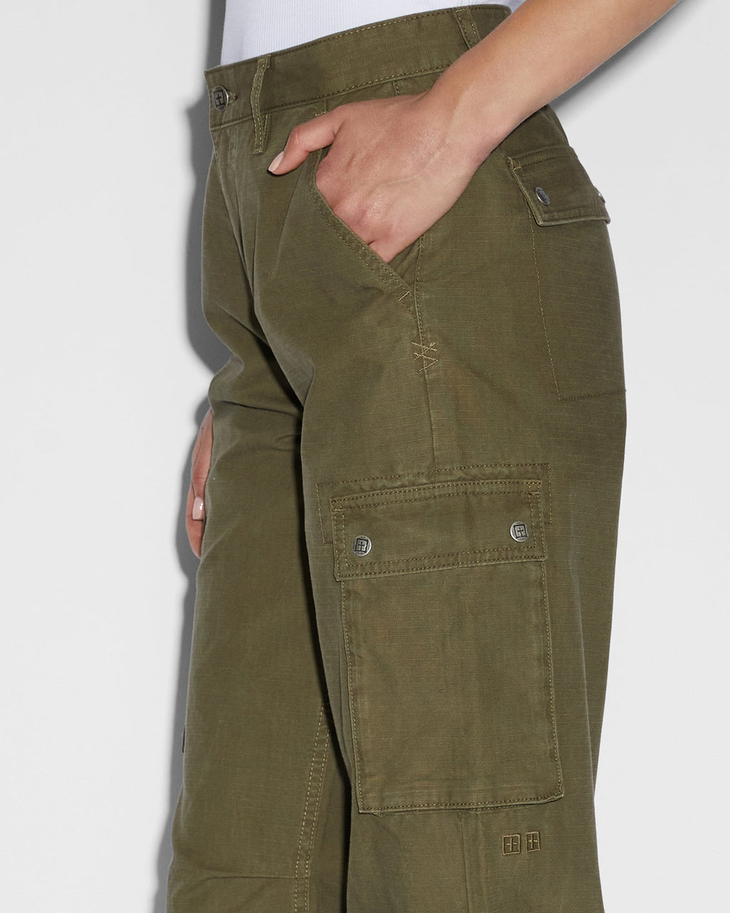 WOMENS SQUAD CARGO KHAKI PANTS