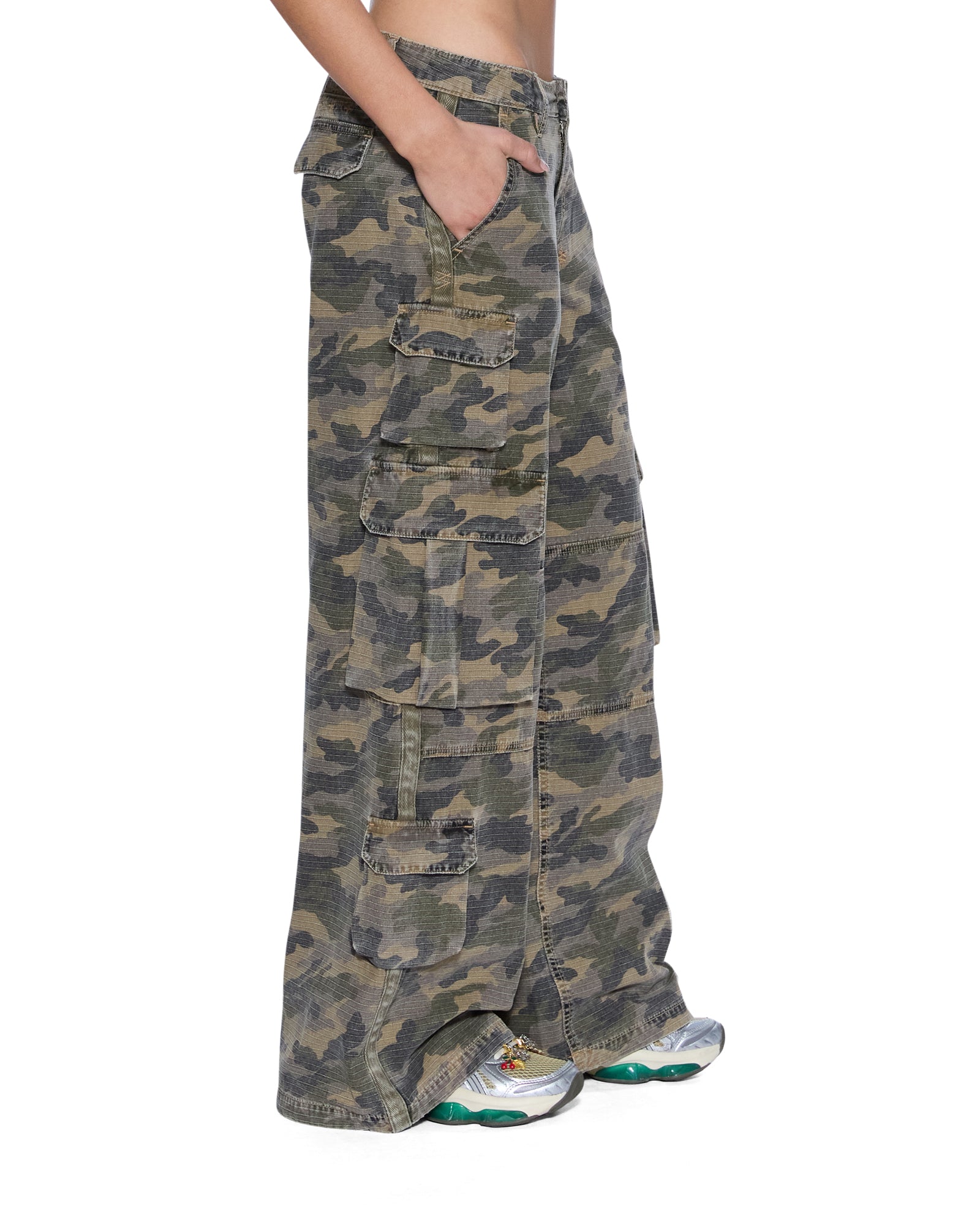 WOMENS DROPOUT CARGO PANT CAMO BAGGY PANTS