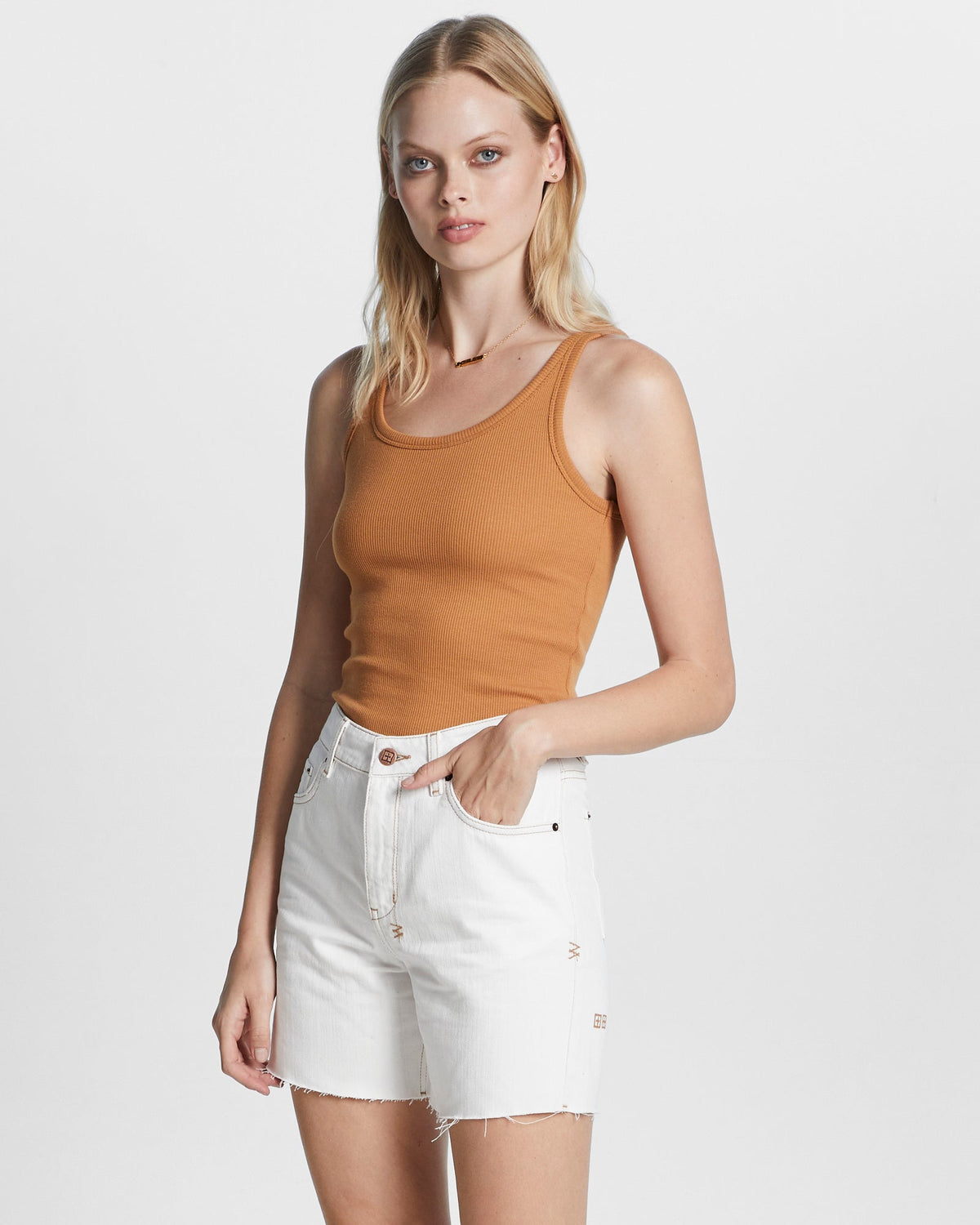WOMENS RACER SHORT SUGAR RUSH WALKSHORTS