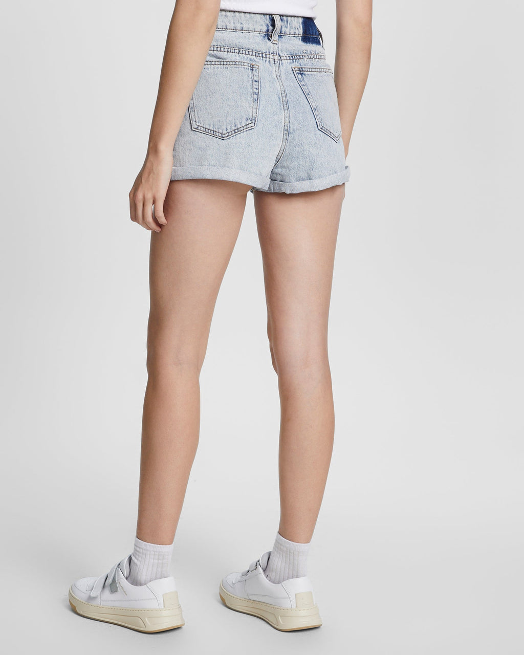 Womens Rollin Out Short Muse Relaxed Walkshorts - Denim