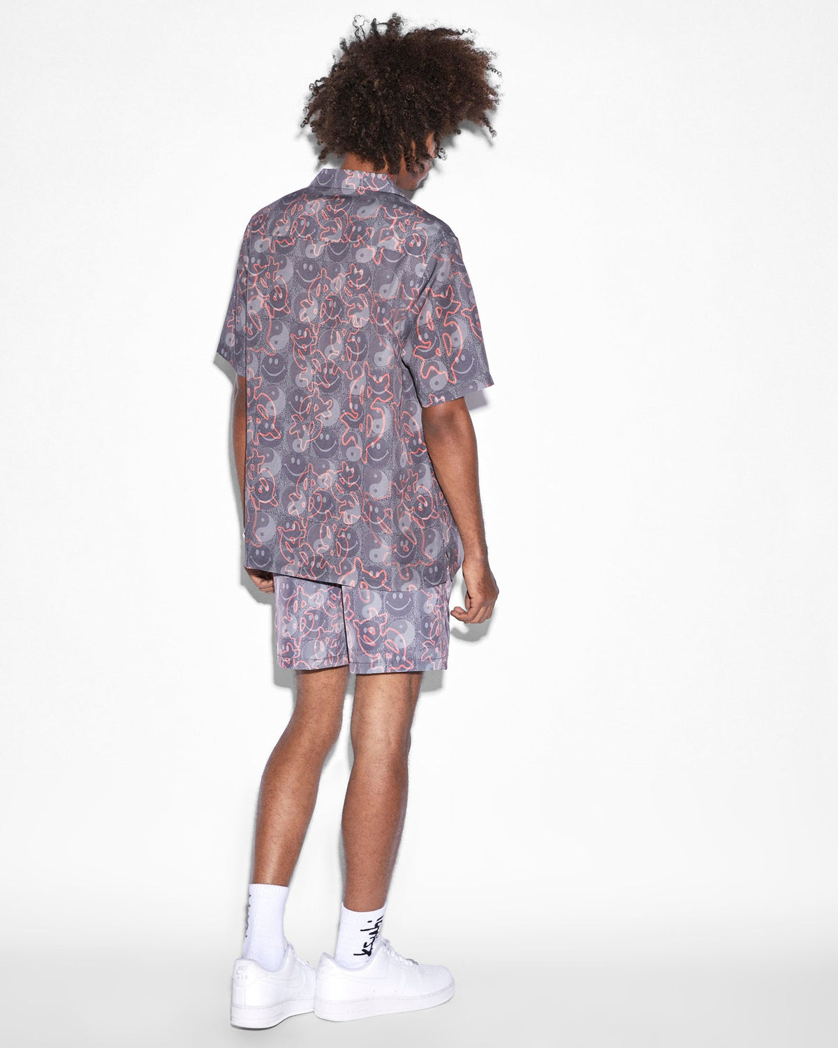 MENS YIN DOLLAR RESORT SS SHIRT MULTI SHIRTS