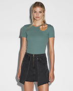 WOMENS ARISE CUT OUT SS TEE LAGOON TEES