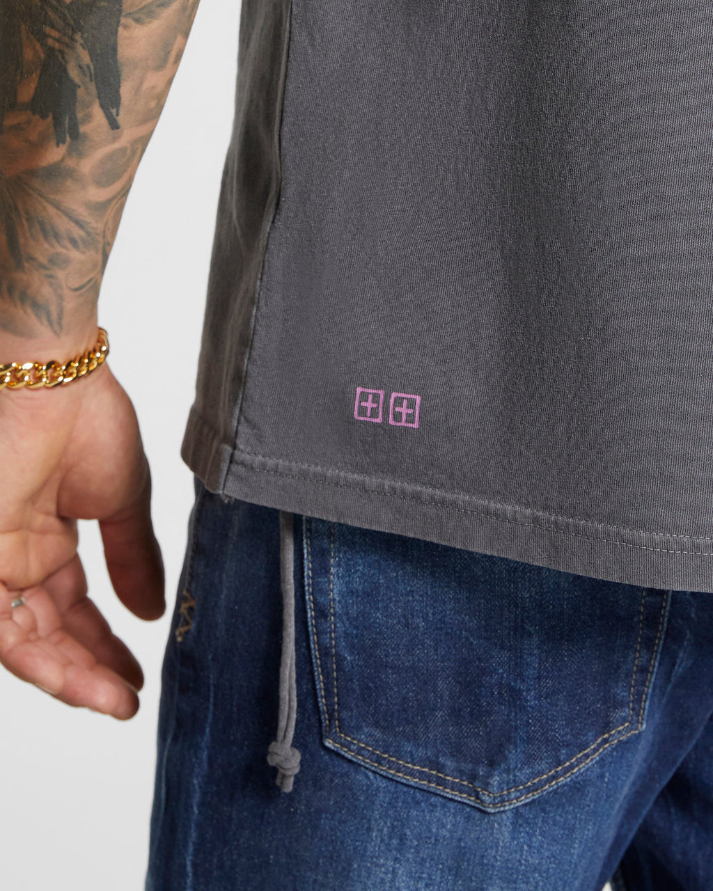 MENS DERANGED KASH SS TEE CHARCOAL TEES