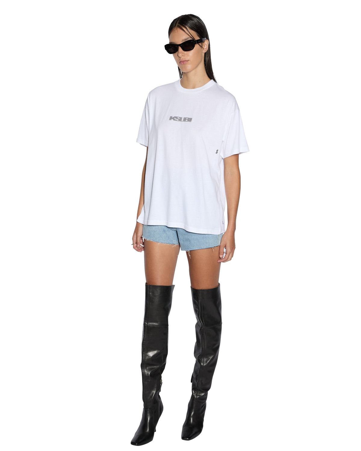 WOMENS RISE N HI TORN UP WALKSHORTS
