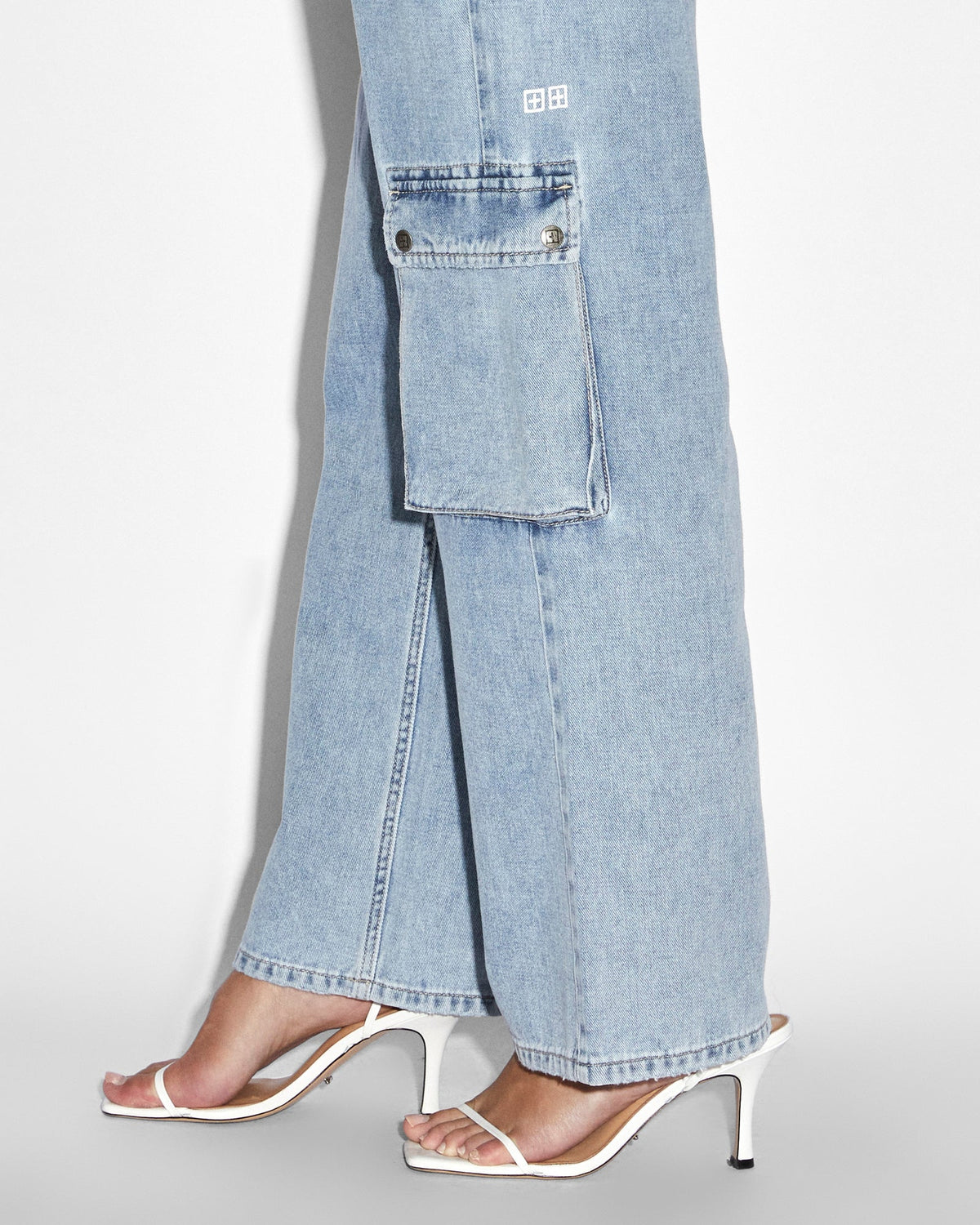 WOMENS LOW RIDER CARGO AUTHENTIK DENIM JEANS