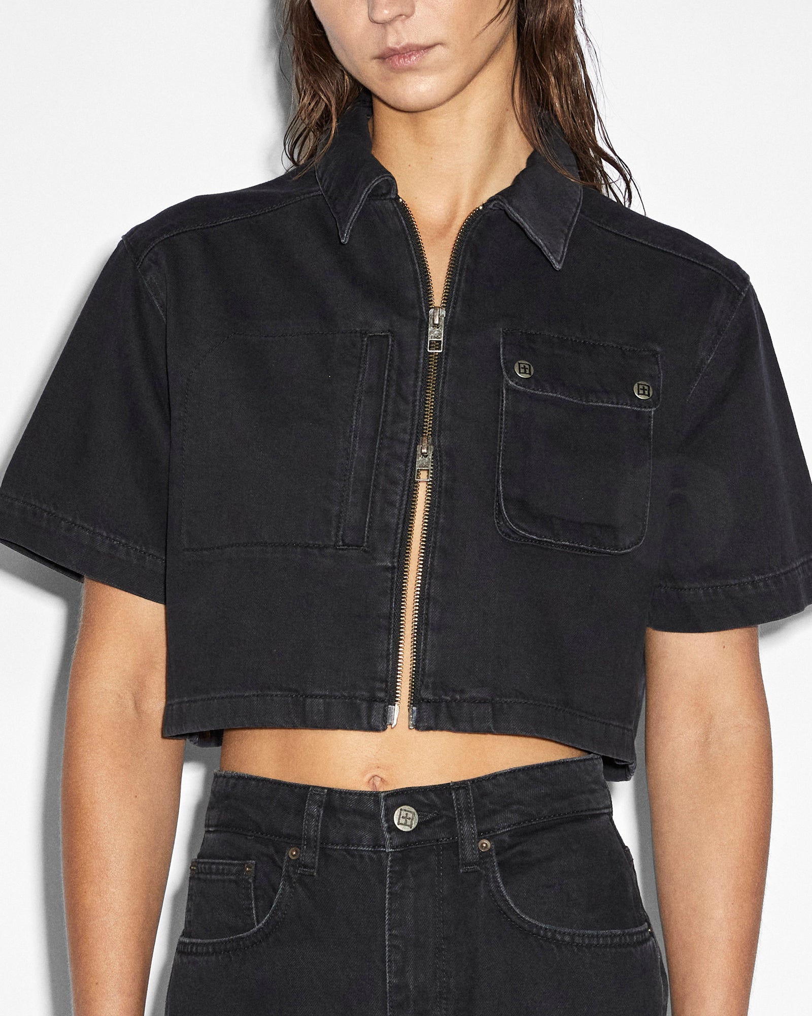 BOXY CROP SS SHIRT BLACK