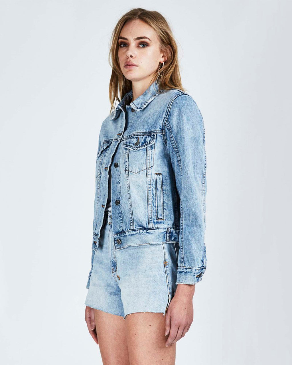 WOMENS CLASSIC JACKET UNDERRATED BLUE JACKETS