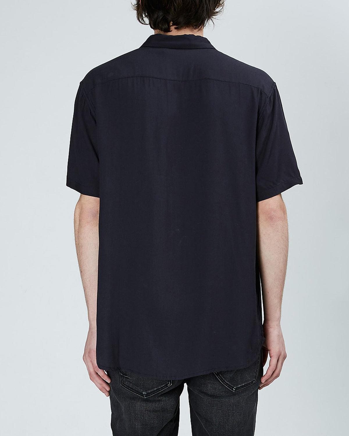 MENS NO DAISY SS SHIRT BLACK SHIRTS